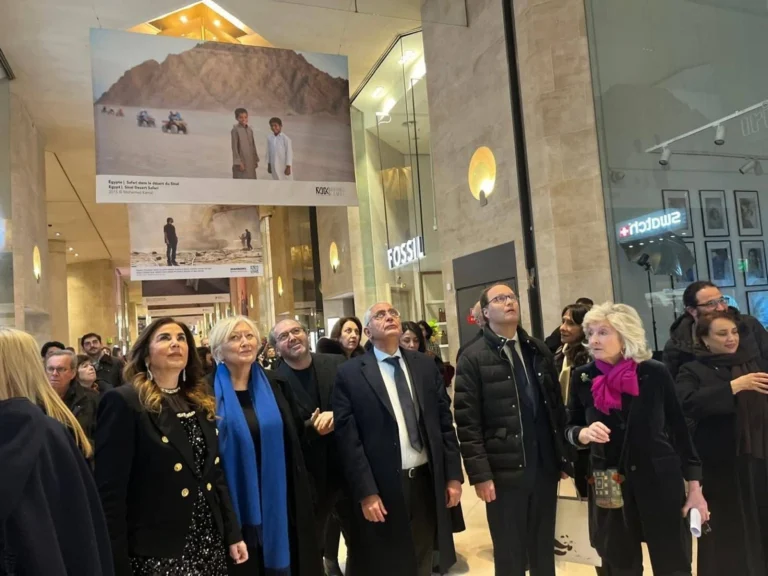 Beyond the Pyramids: “Mysterious Egypt” Photo Exhibition Brings Everyday Egyptian Life to Paris louvretop